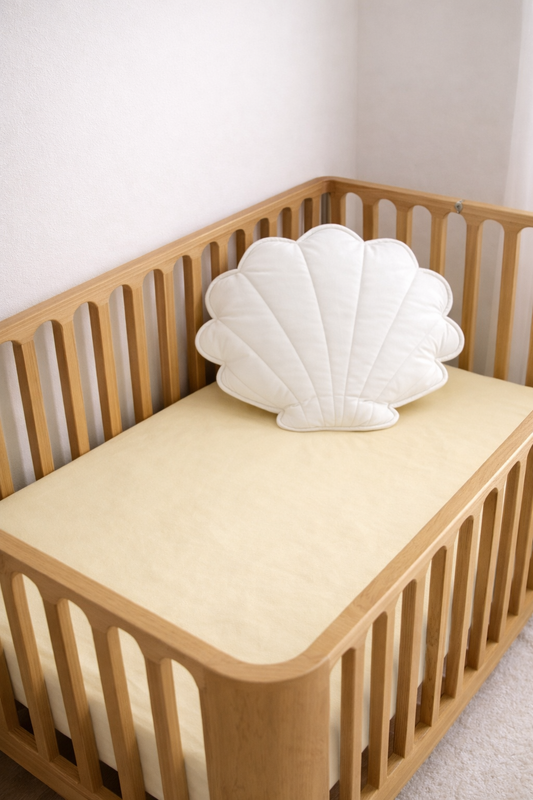 White shell decorative cushion