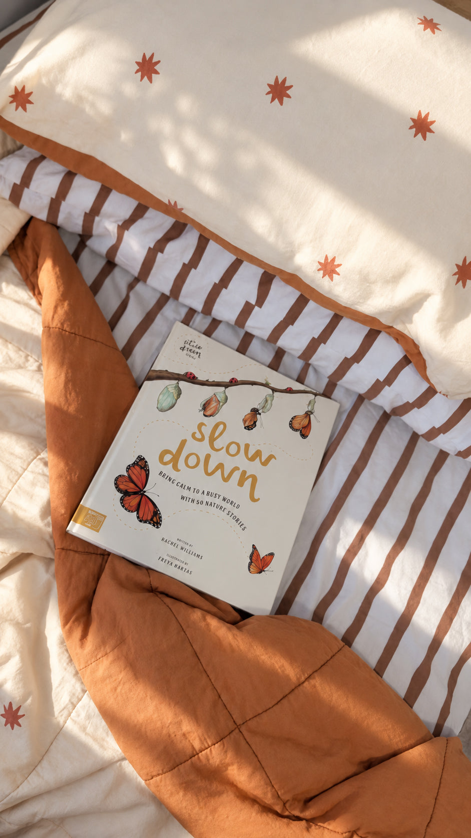 Star print organic cotton bedding for kids