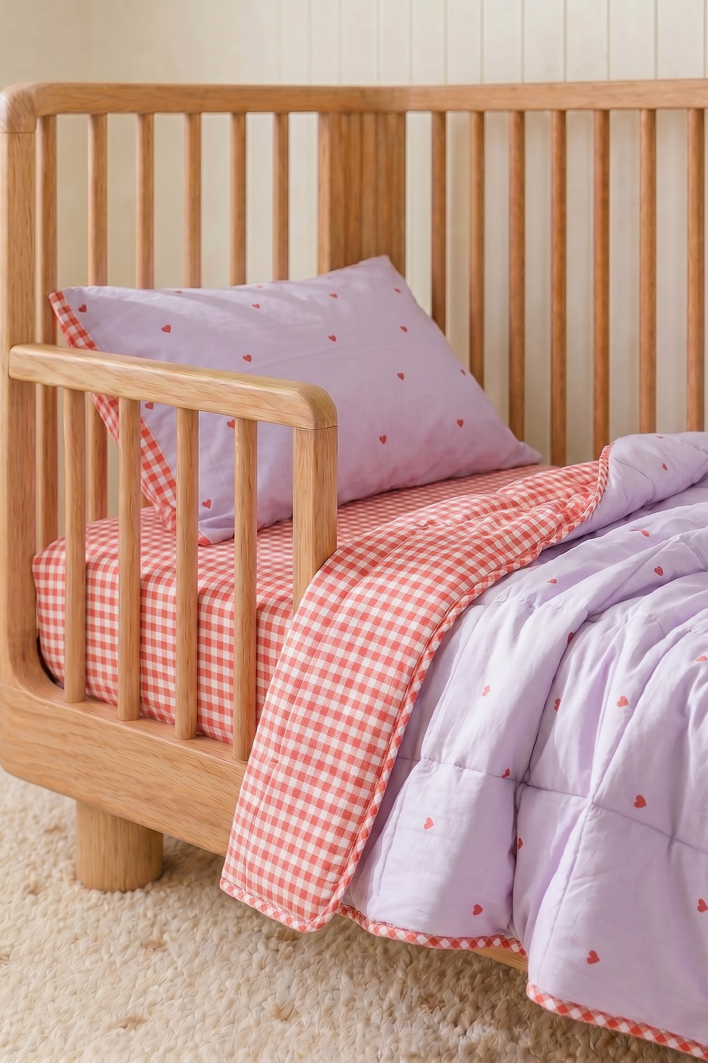 Red gingham organic cotton sheets and reversible quilt 