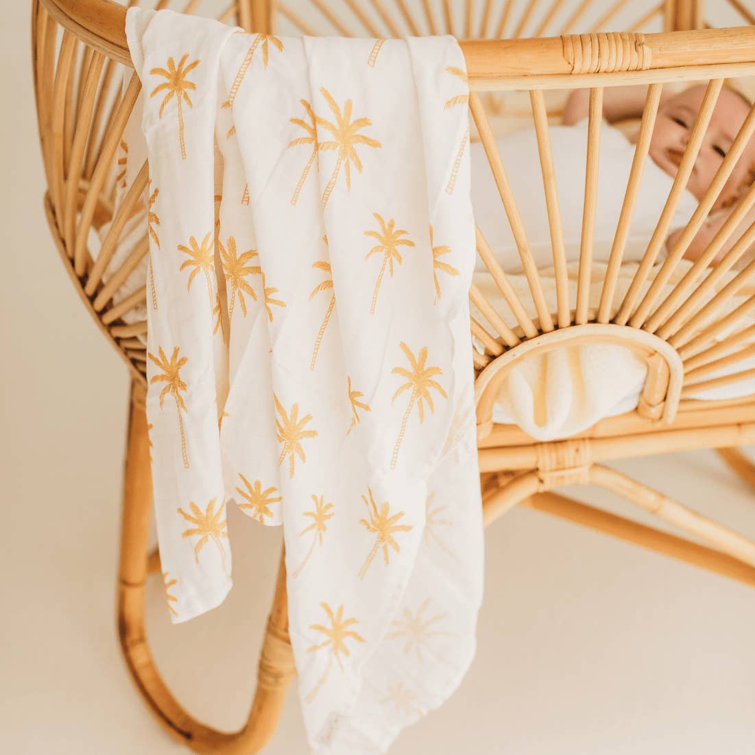 Palm Swaddle