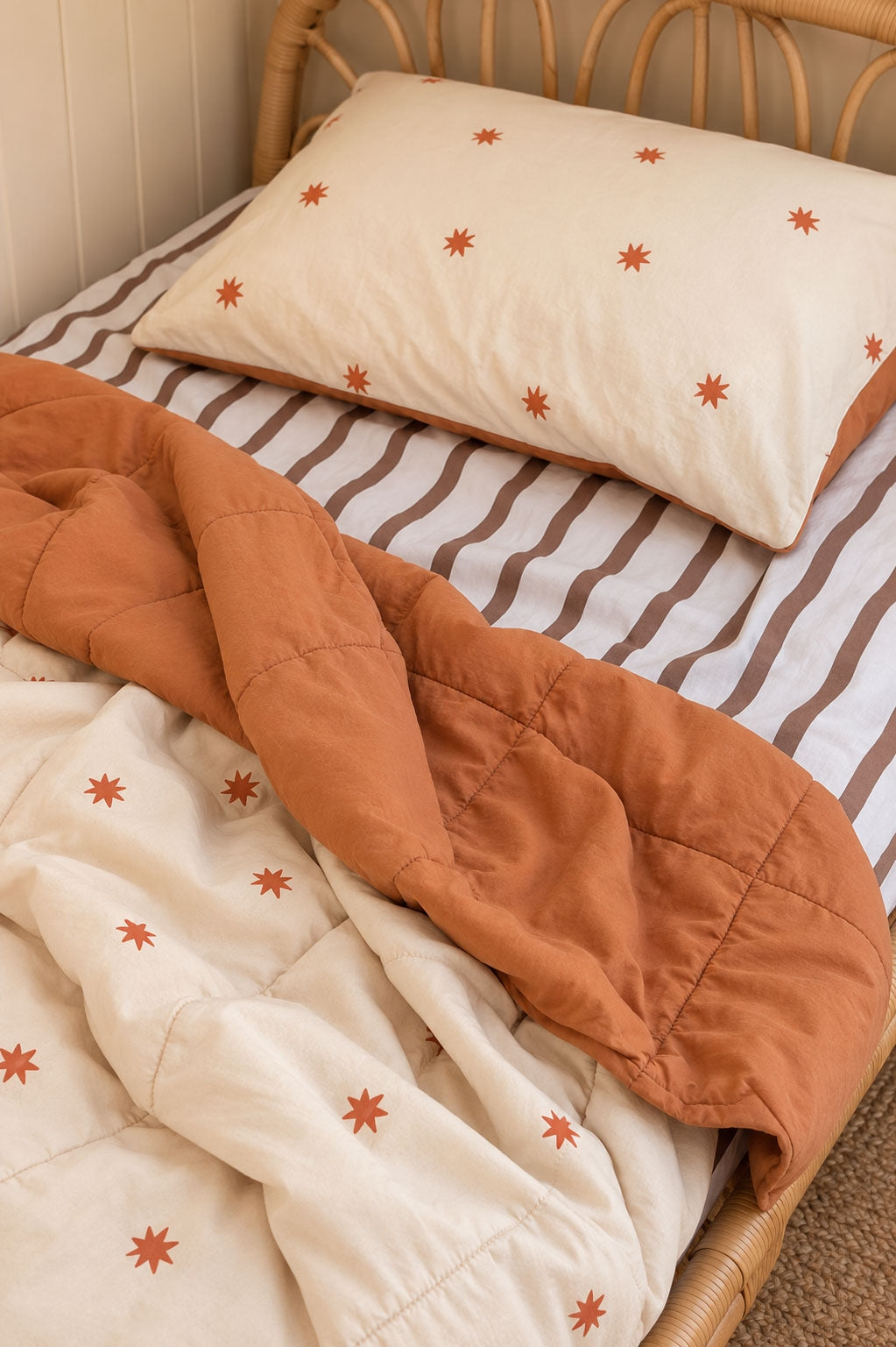 Organic Cotton Reversible Quilt - Starfall