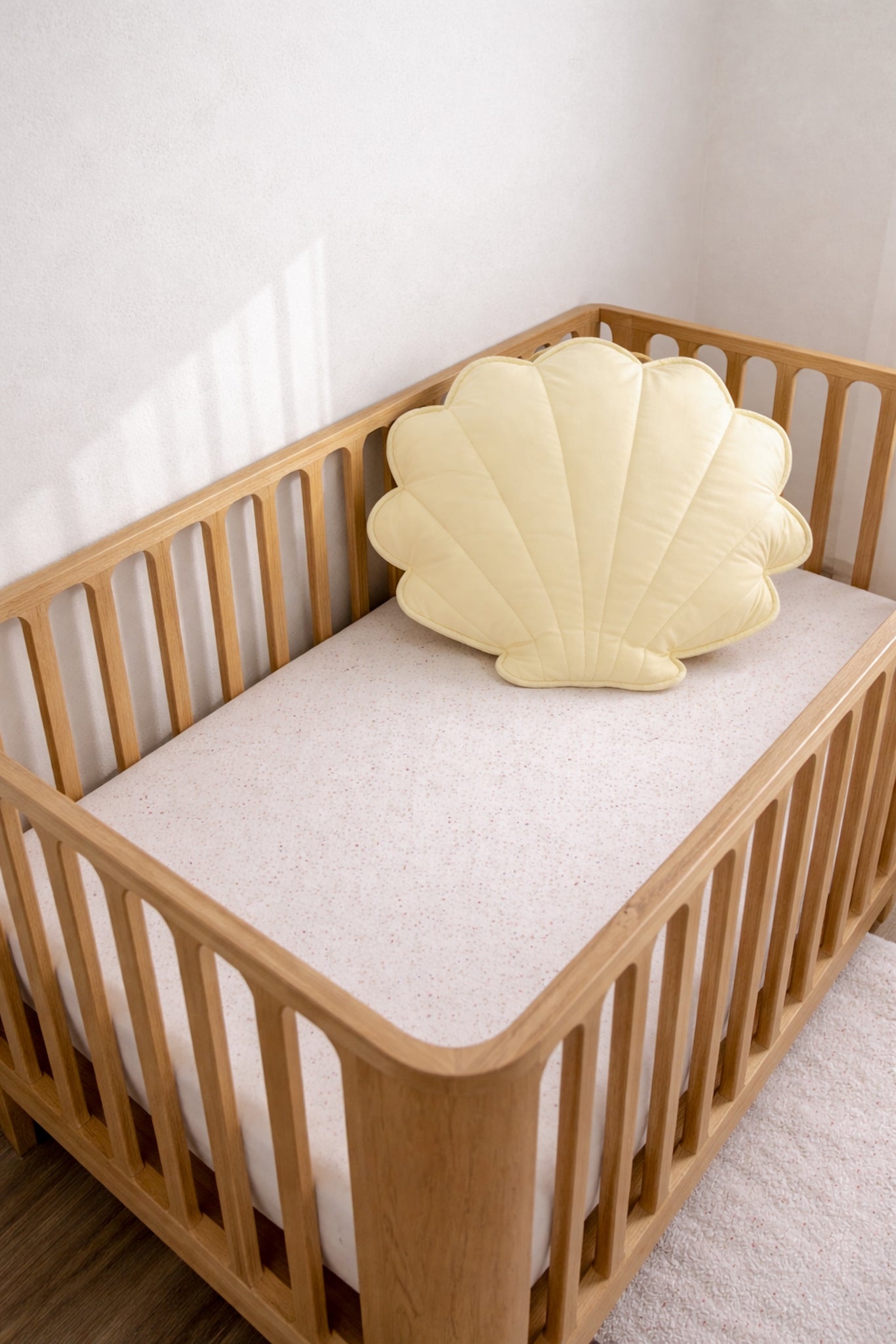  Yellow shell decorative cushion kids bedroom